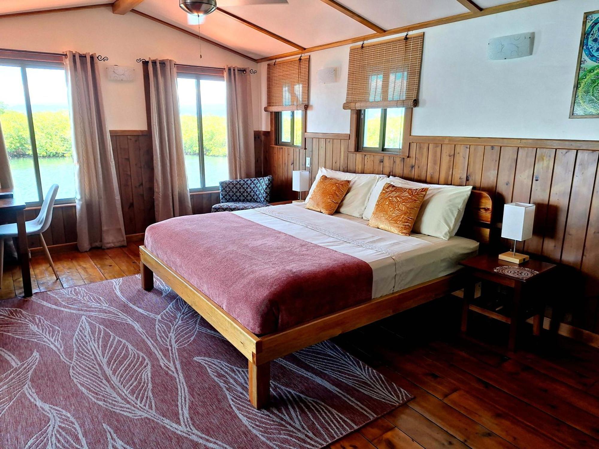 The Sunsetter Bed & Breakfast Bocas del Toro Exteriör bild
